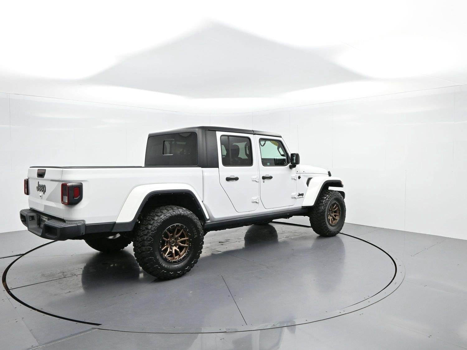 Used 2022 Bright White Clearcoat Jeep Willys image 7