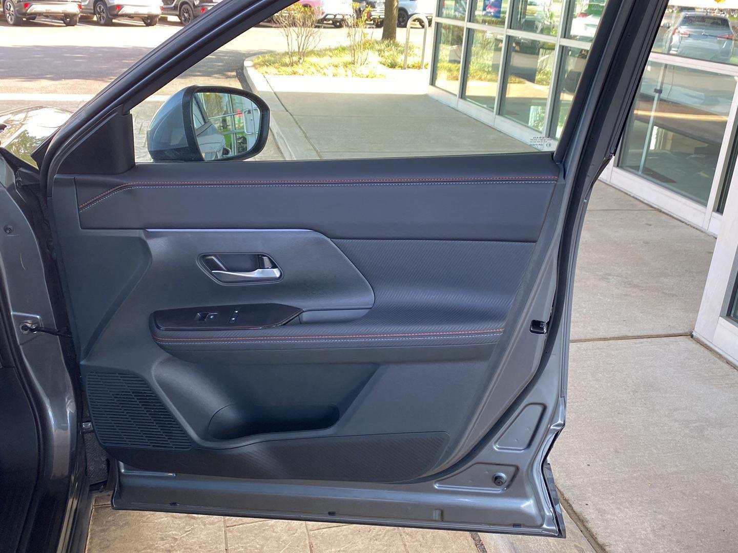 Certified Used 2025 Gun Metallic Nissan SR image 23