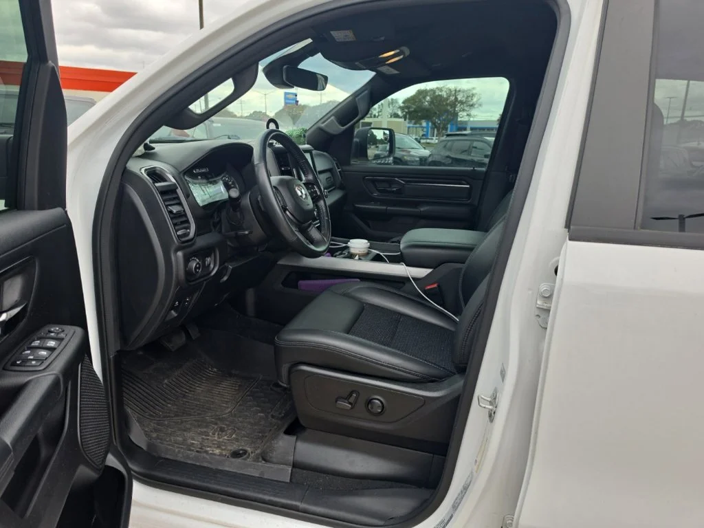 Used 2023 White Ram Big Horn/Lone Star image 27