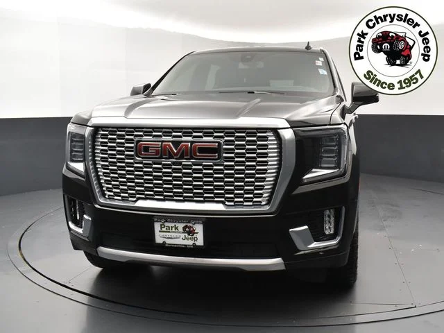 Used 2021 GMC Yukon XL Denali with VIN 1GKS2JKL0MR400923 for sale in Burnsville, Minnesota