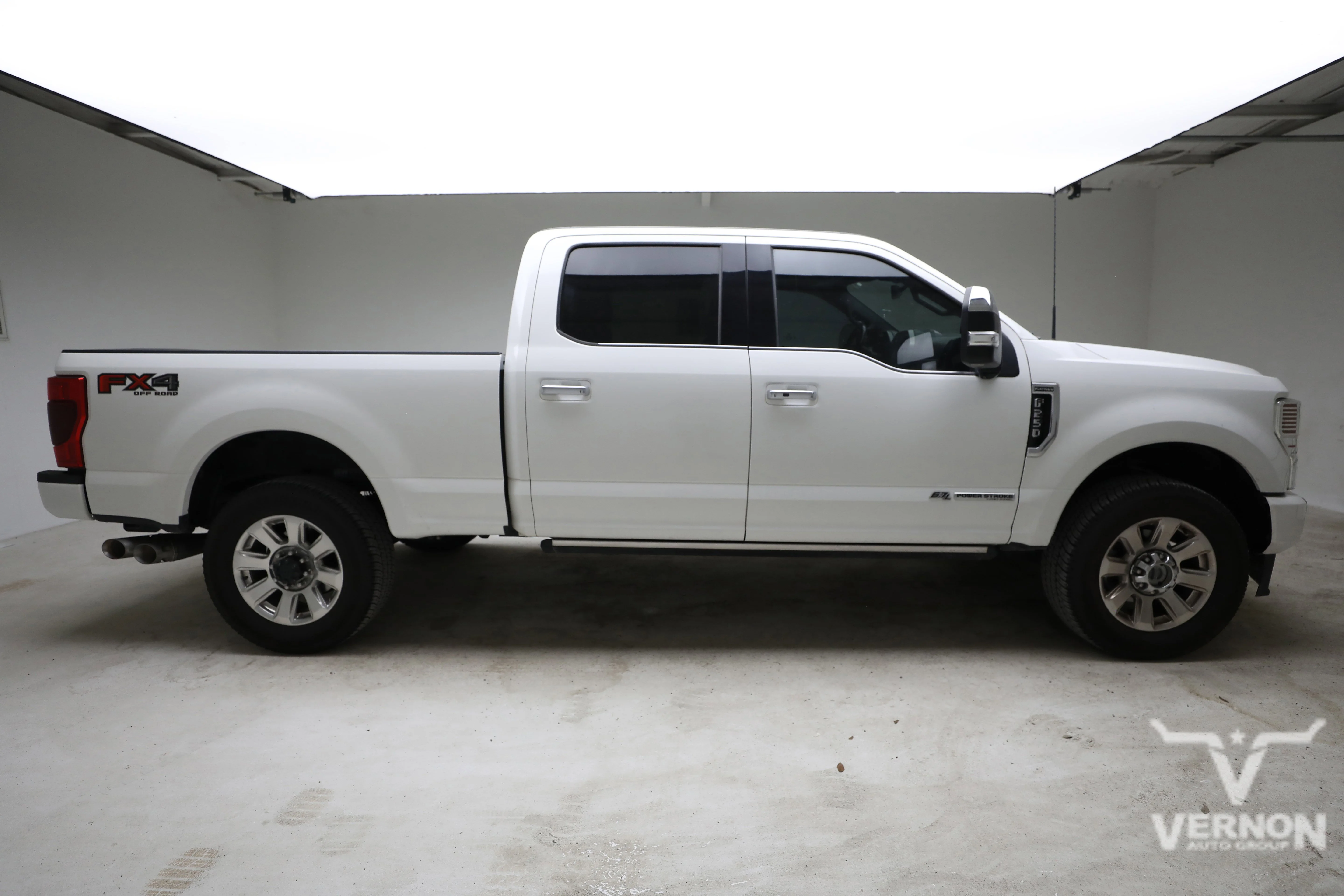 Pre-Owned 2022 Ford Super Duty F-250 Platinum Crew Cab 4x4