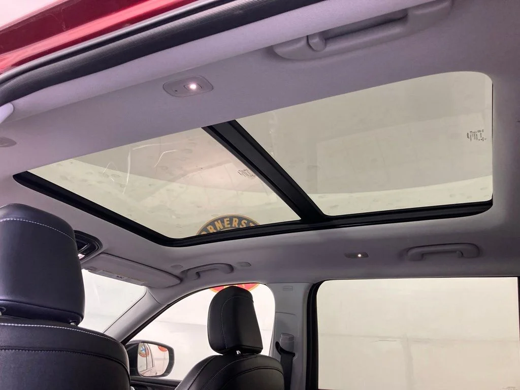 Used 2023 Red Jeep Limited image 17