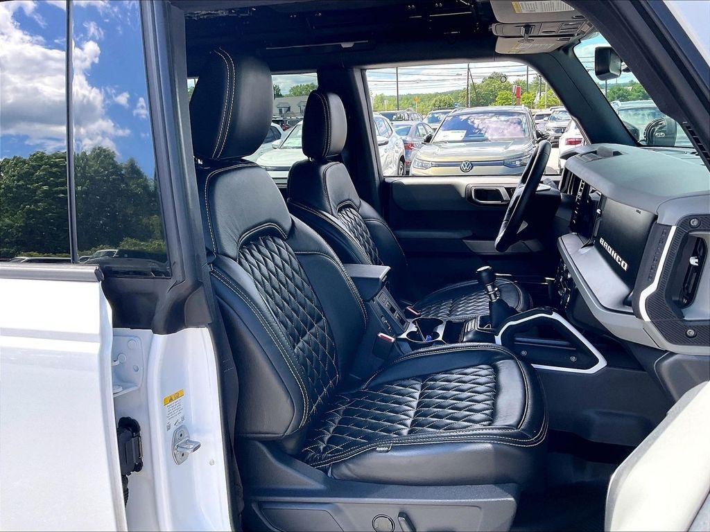 Used 2023 Oxford White Ford Badlands image 10