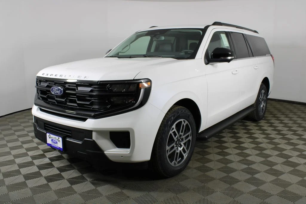 New 2026 Star White Metallic Tri-Coat Ford Active image 3