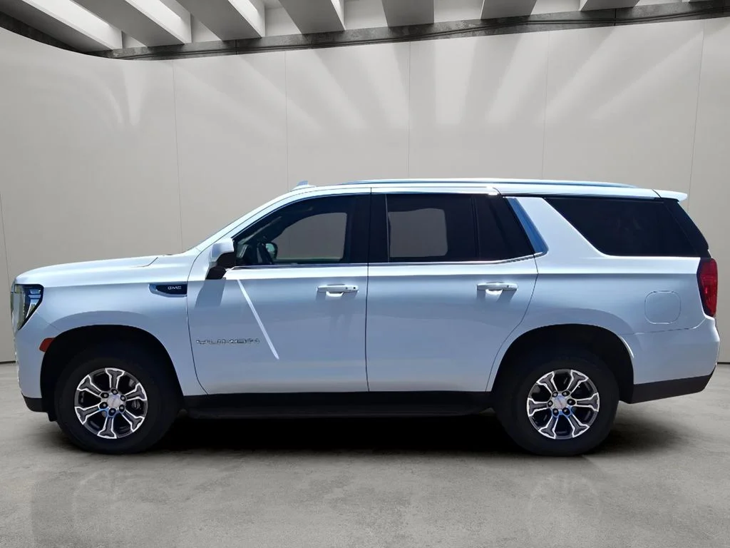 Used 2022 Summit White GMC SLE image 2