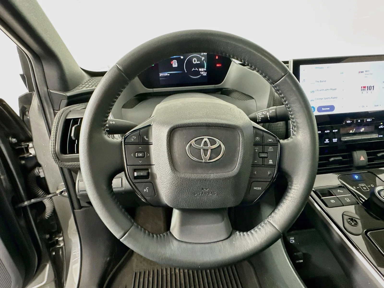 Certified Used 2023  Toyota XLE image 11