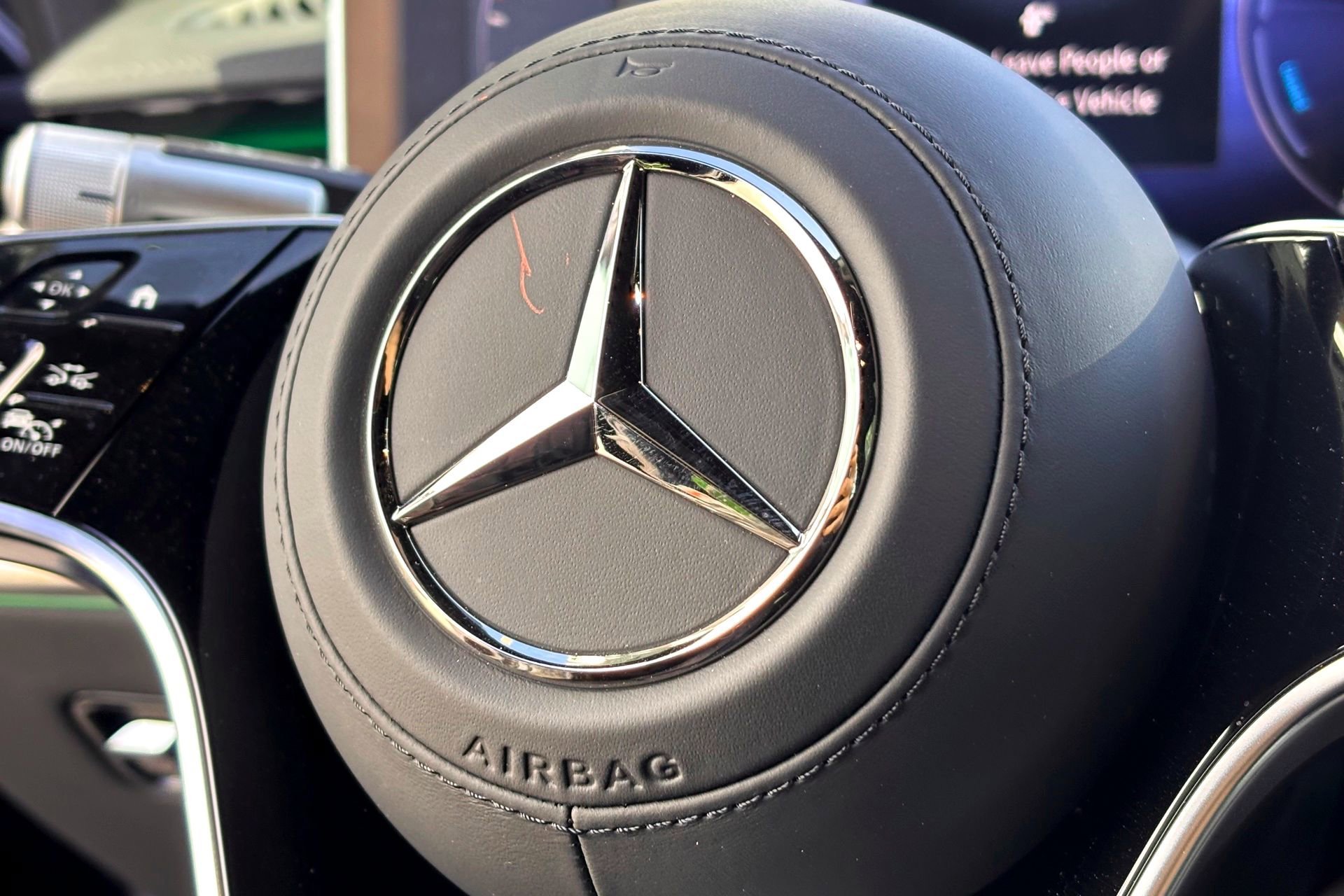 2025 Mercedes-Benz S-Class S 580e - Photo 14