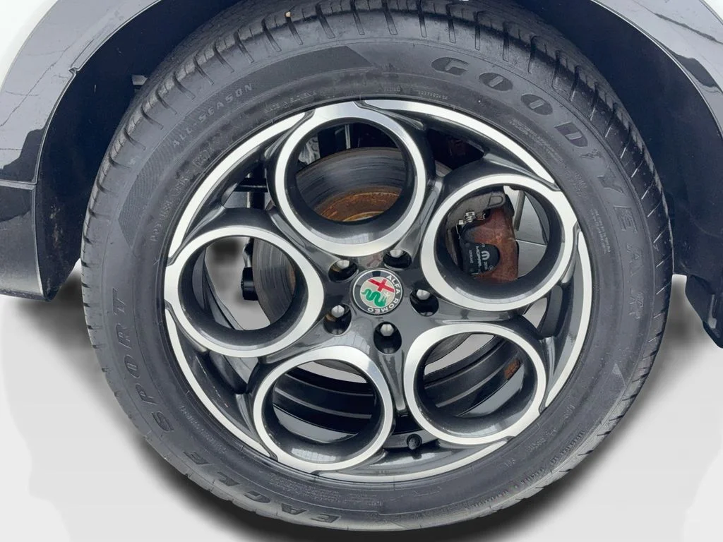Used 2024 White Alfa Romeo Ti image 52