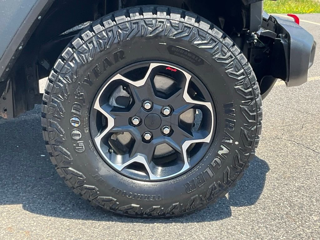 Used 2023 Sting Gray Clearcoat Jeep Rubicon image 25