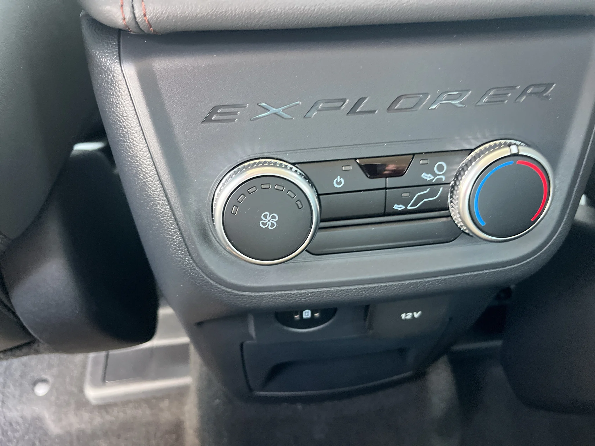 New 2026 Carbonized Gray Metallic Ford Active w/200A Pkg image 10