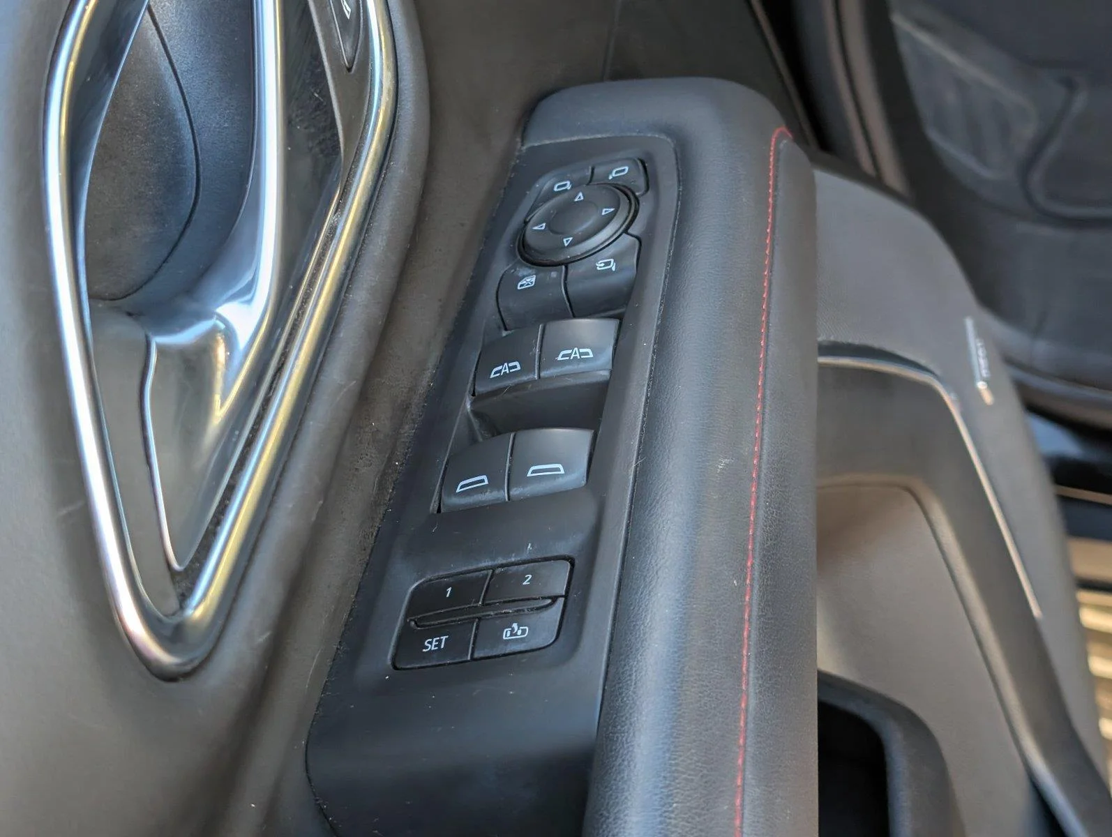 Used 2023 BLACK Chevrolet RST image 19