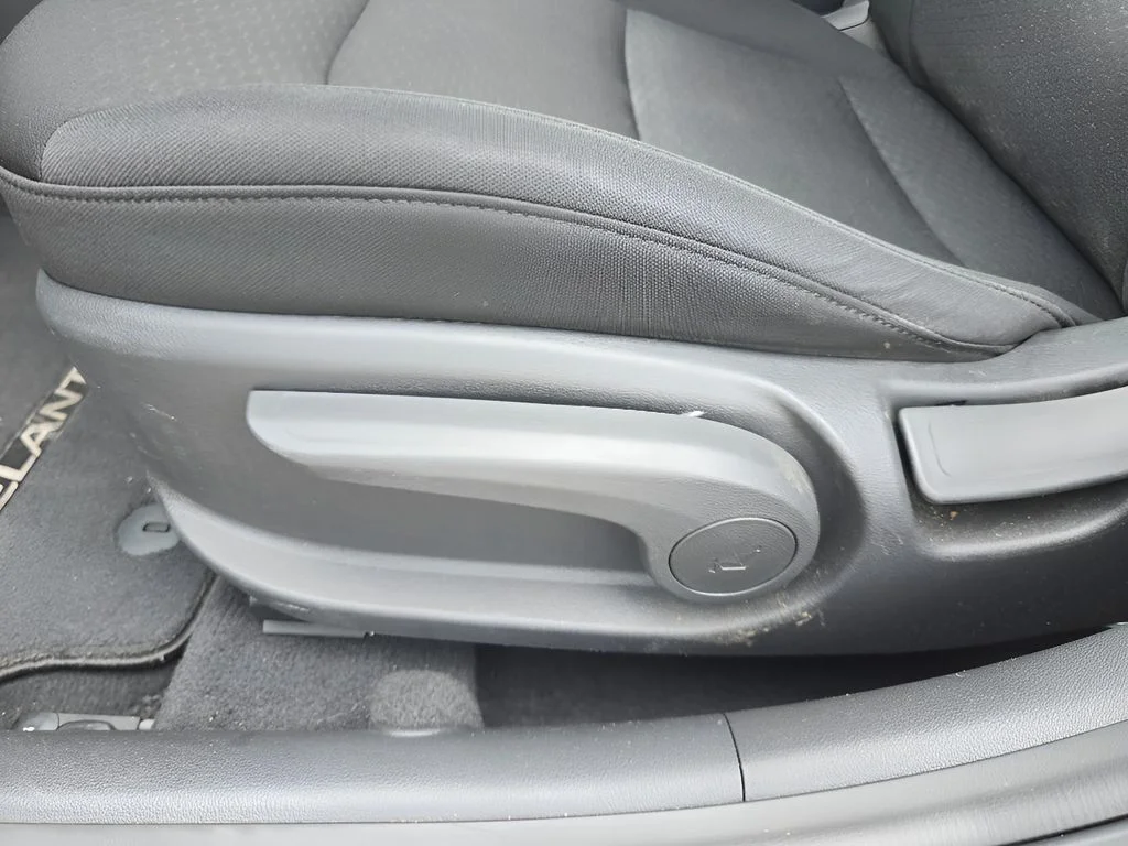 Used 2020 Portofino Gray Hyundai Value Edition image 24