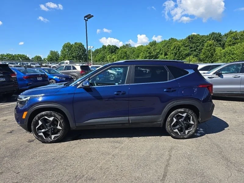 Used 2024 Blue Kia EX image 4