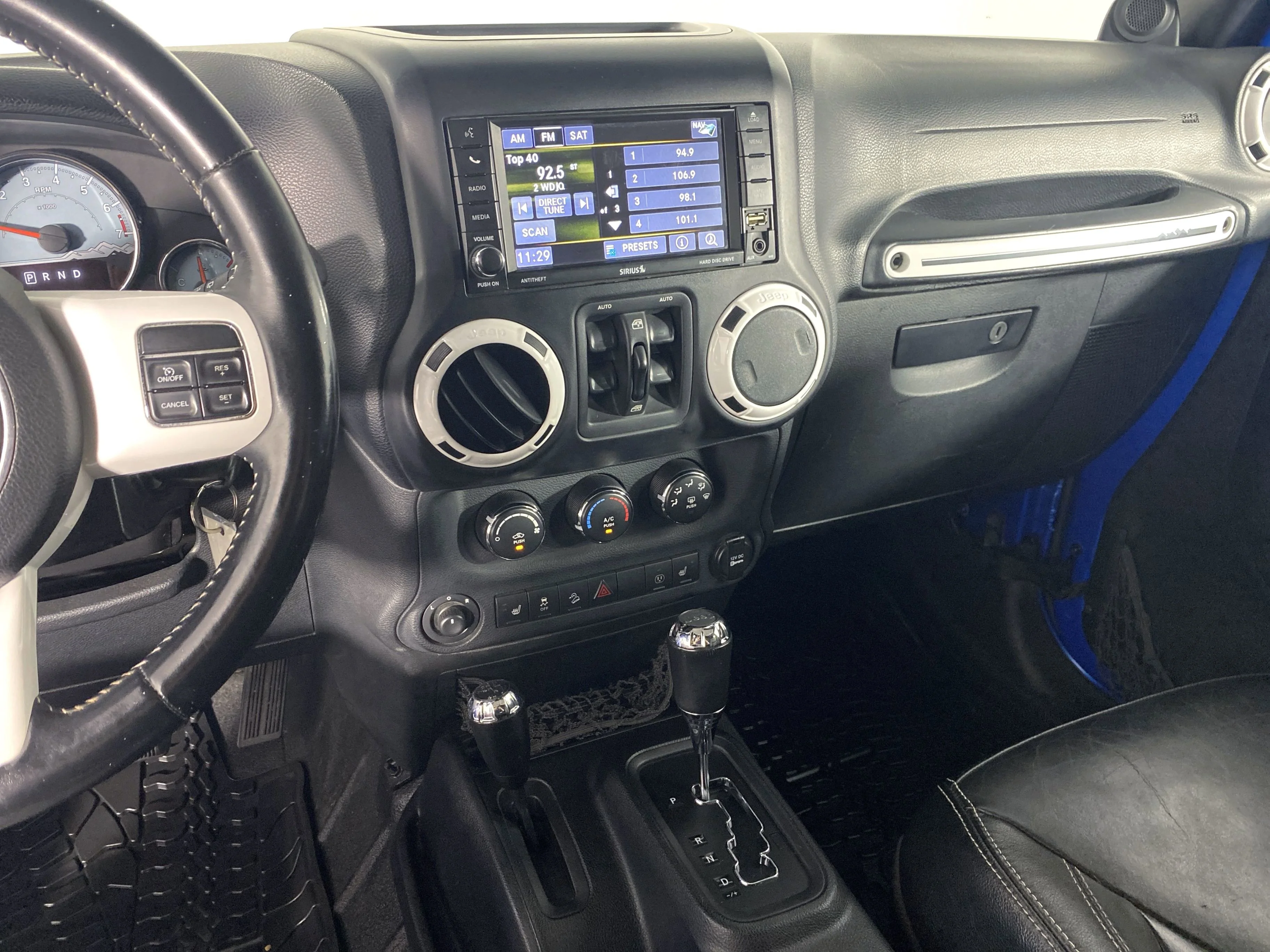 Used 2014 Hydro Blue Pearl Coat Jeep Polar Edition image 25