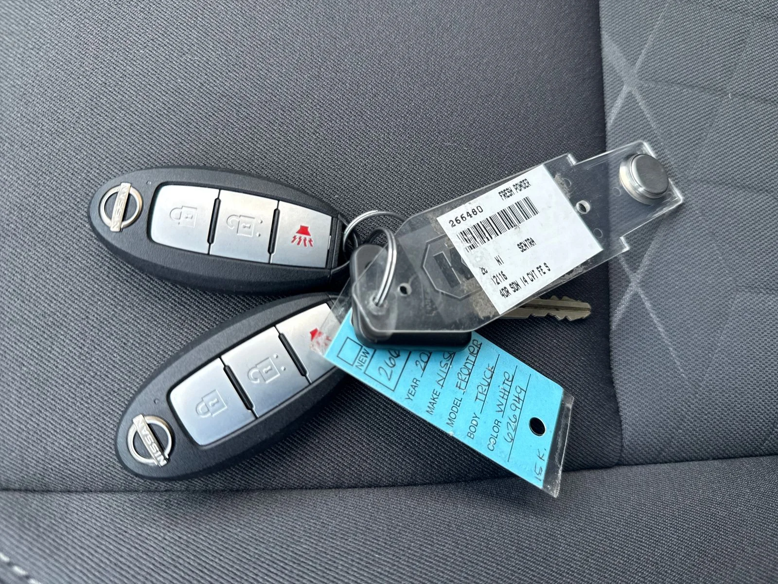 Used 2025 White Nissan SV image 28