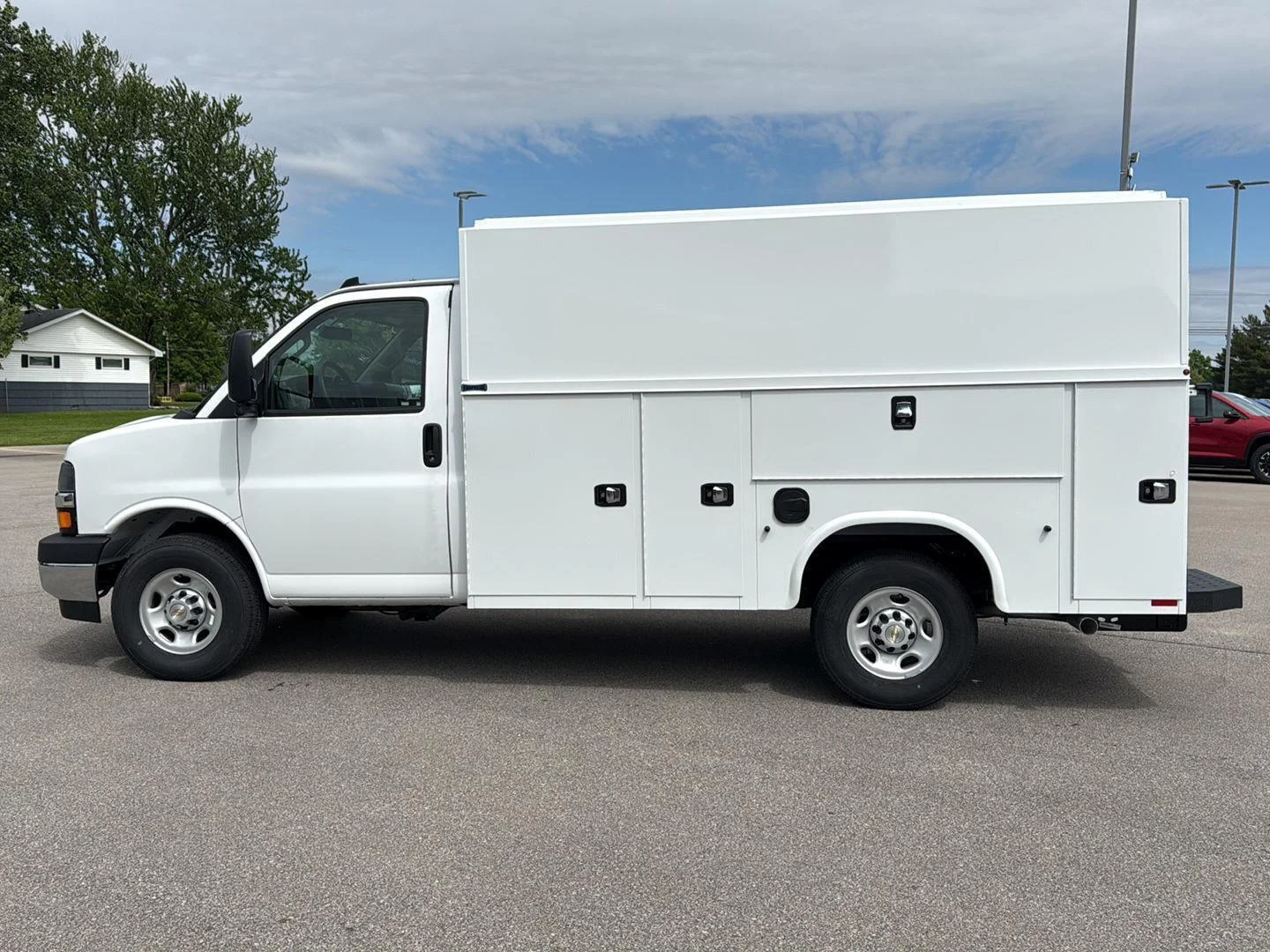 New 2026 Summit White Chevrolet 1WT image 6