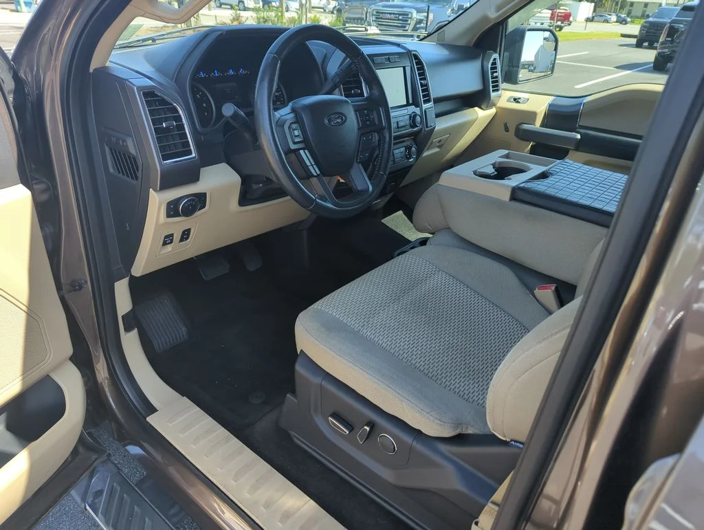 Used 2015  Ford XLT image 10