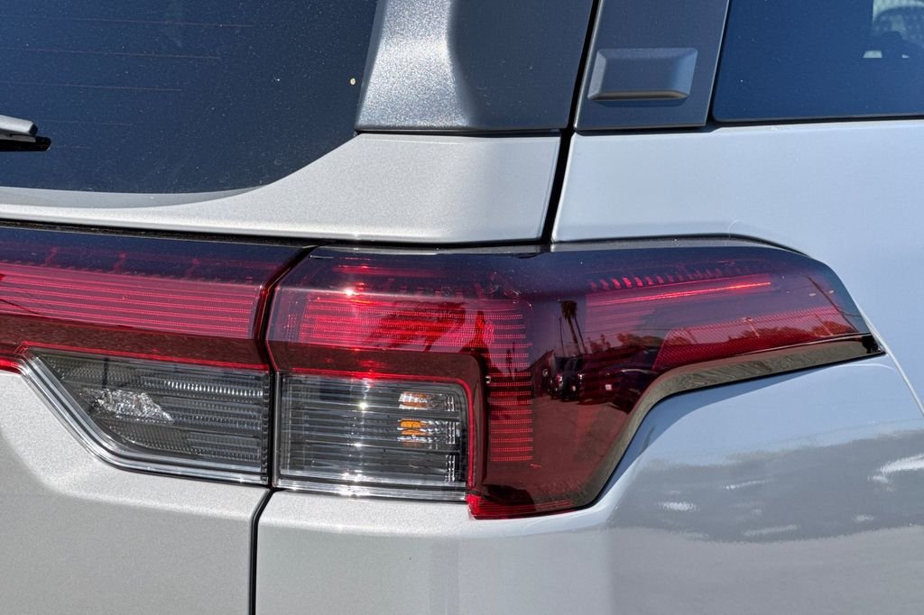 New 2026 RIVER ROCK PEARL Subaru Limited image 36