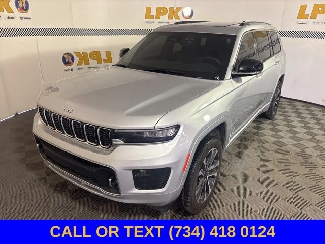 Used 2023 Silver Jeep Overland image 20