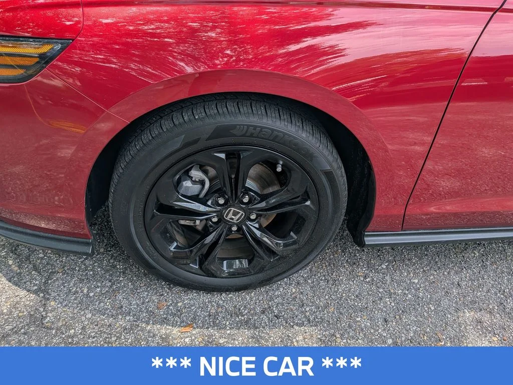 Used 2025 Red Honda SE image 12