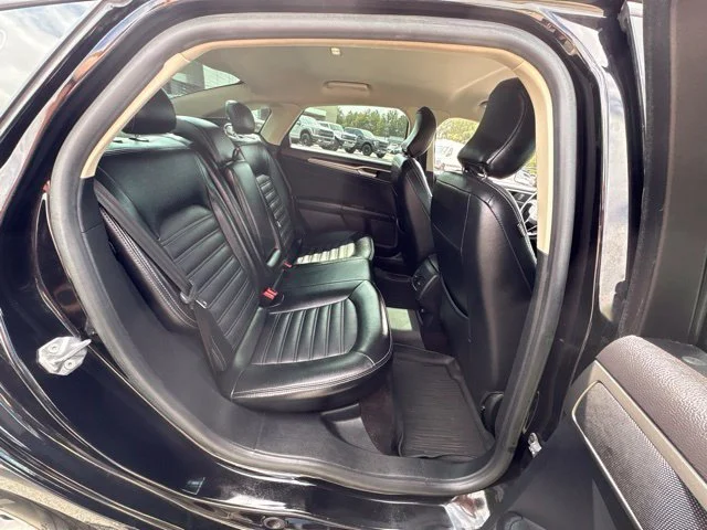 Used 2019 Black Ford SE image 24