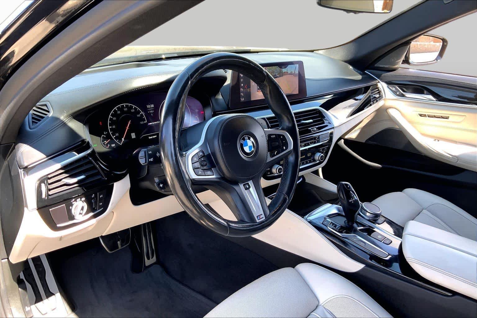 Used 2019 Black Sapphire Metallic BMW M550i xDrive image 15