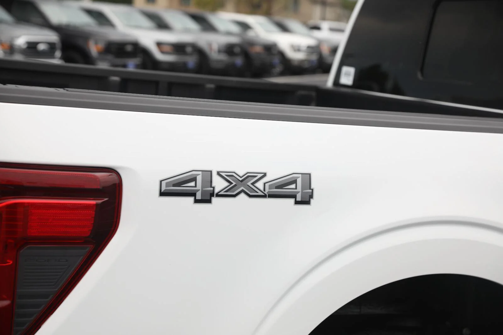 Certified Used 2024 Oxford White Ford XLT image 12