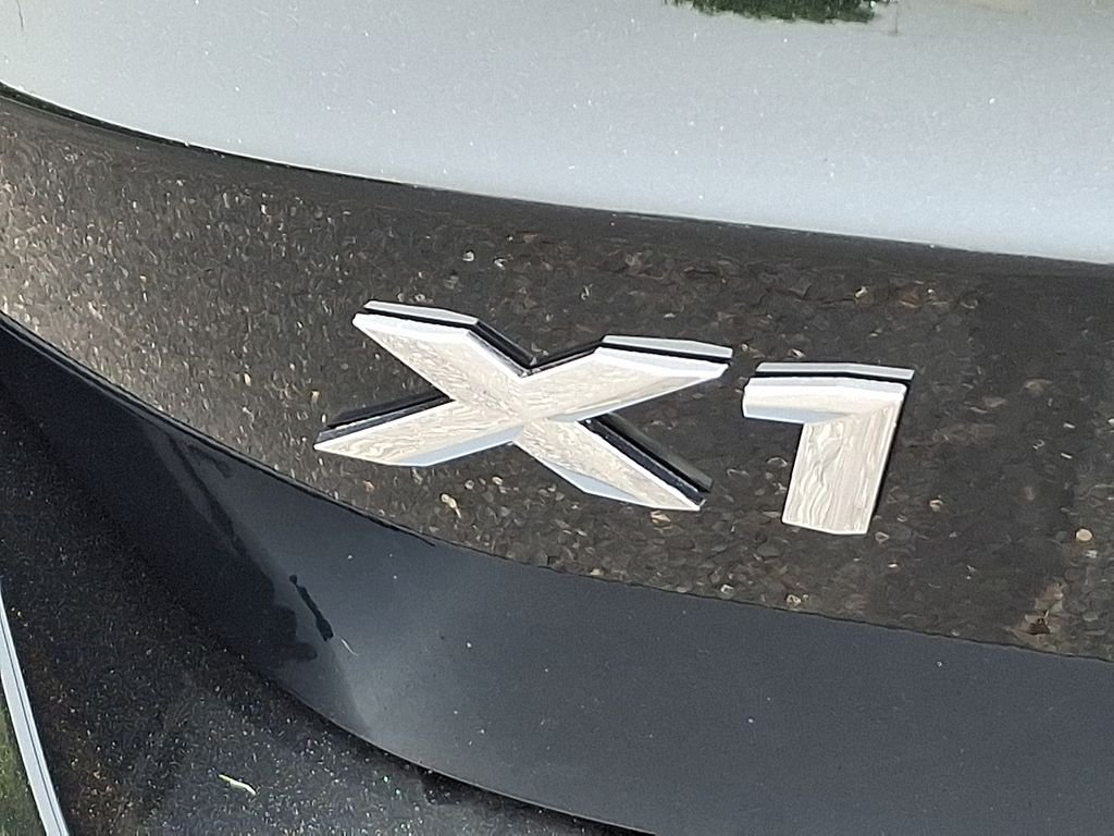 New 2026 Black Sapphire Metallic BMW xDrive28i image 11