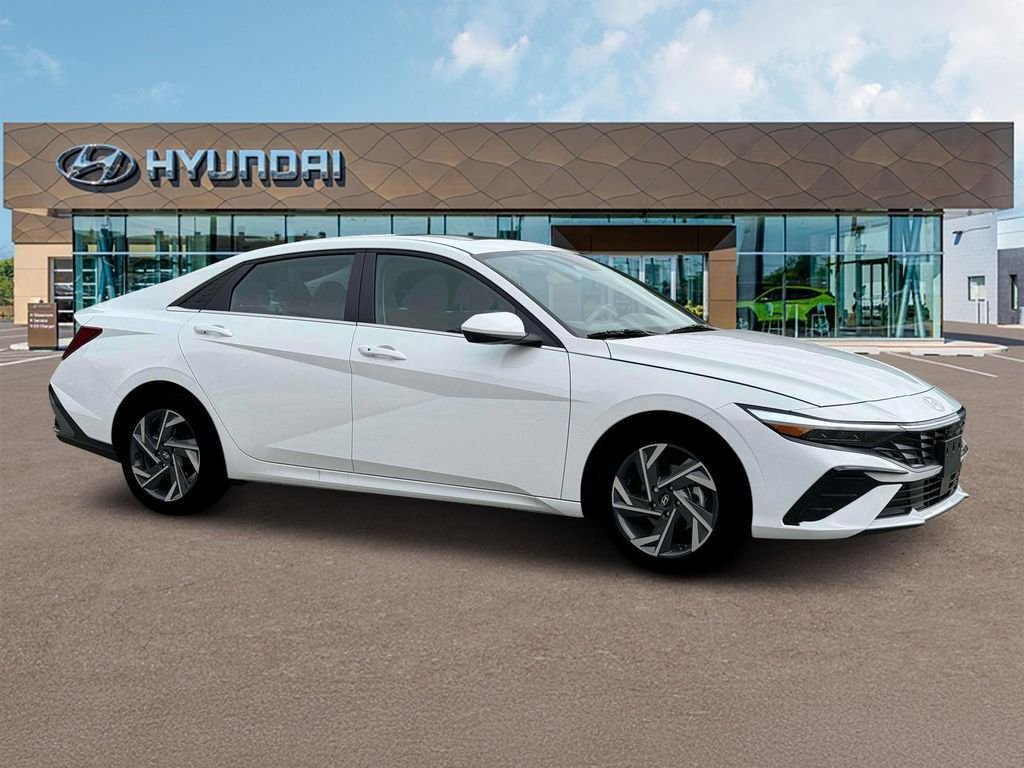 2025 Hyundai Elantra SEL - Photo 10