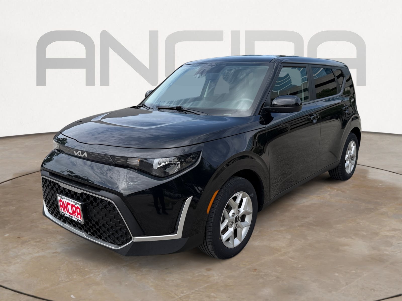Used 2023 Fusion Black Kia LX image 6