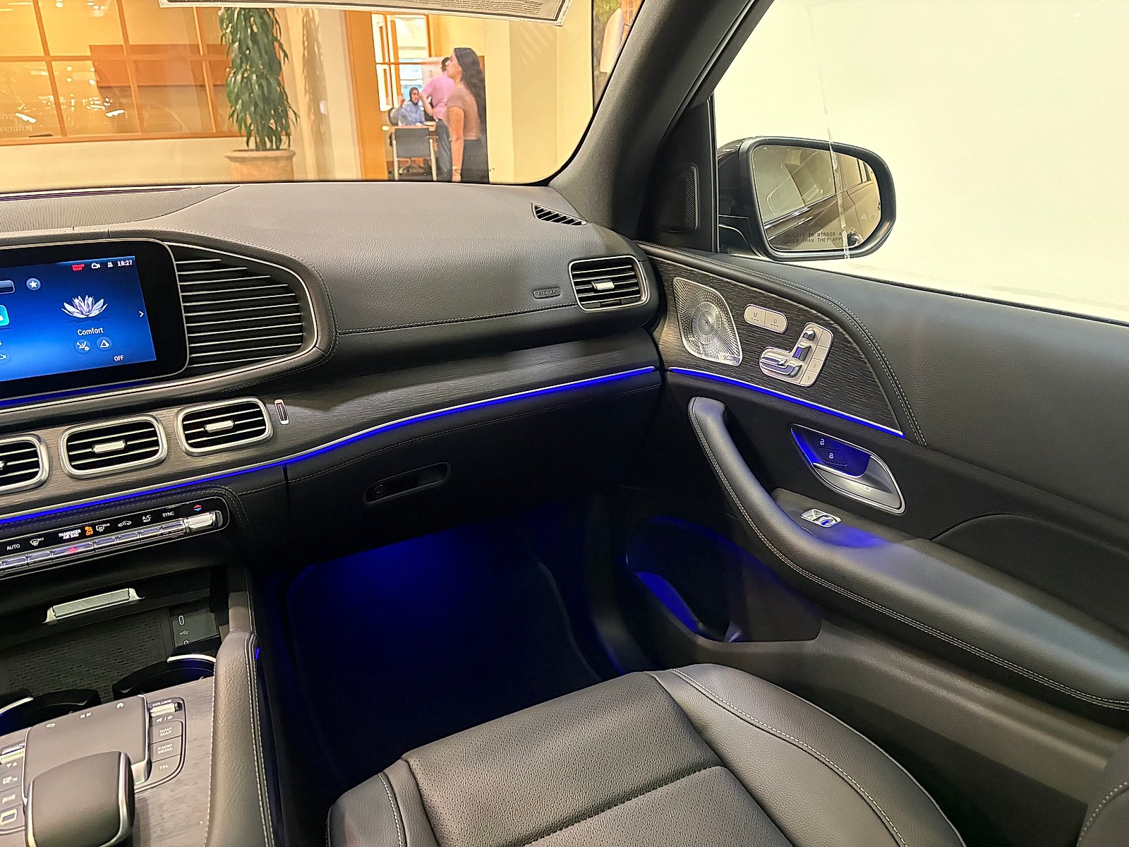 New 2026 Obsidian Black Metallic Mercedes-Benz 4MATIC® image 17