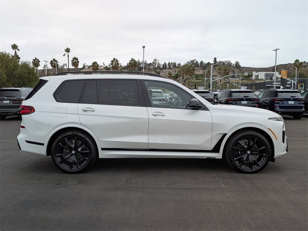 2026 Bmw X7 M60i photo 3