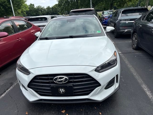 Used 2019 White Hyundai 2.0 Premium image 3