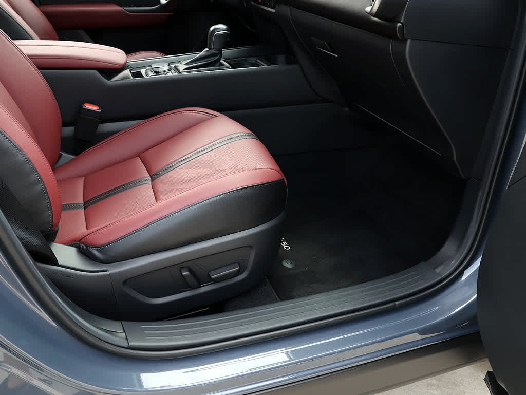 Used 2025 Polymetal Gray Metallic Mazda Premium Package image 31
