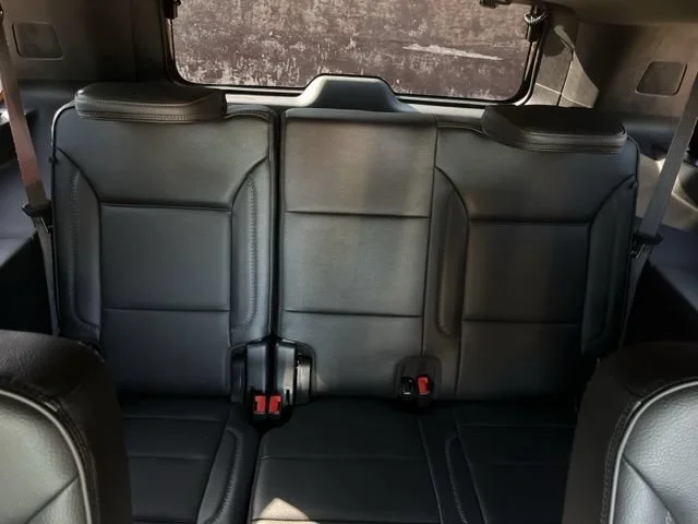 Used 2022 Summit White GMC Denali image 40
