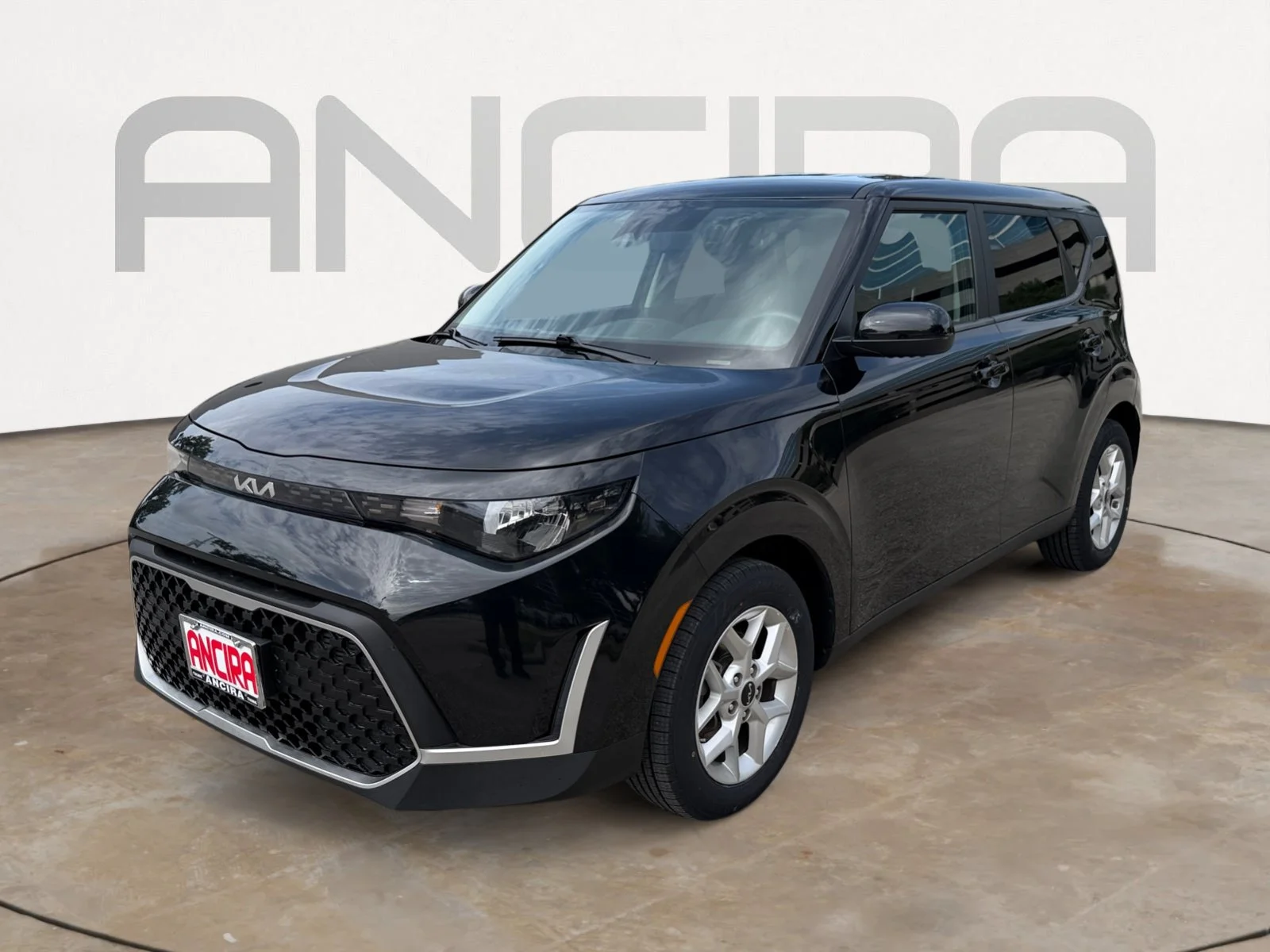 Used 2023 Fusion Black Kia LX image 6