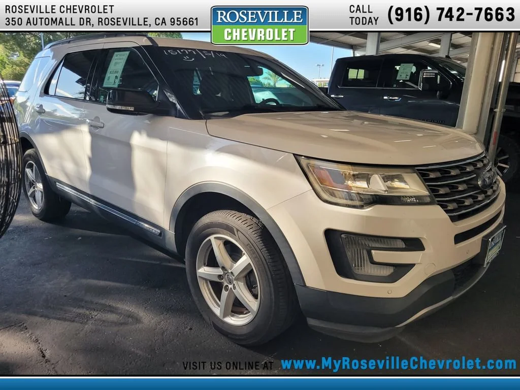 2017 Ford Explorer XLT 4WD's photo