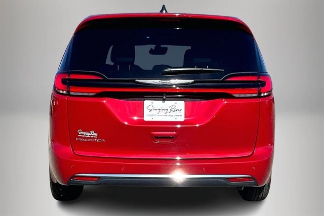 New 2026 Chrysler Pacifica Select 4D Passenger Van