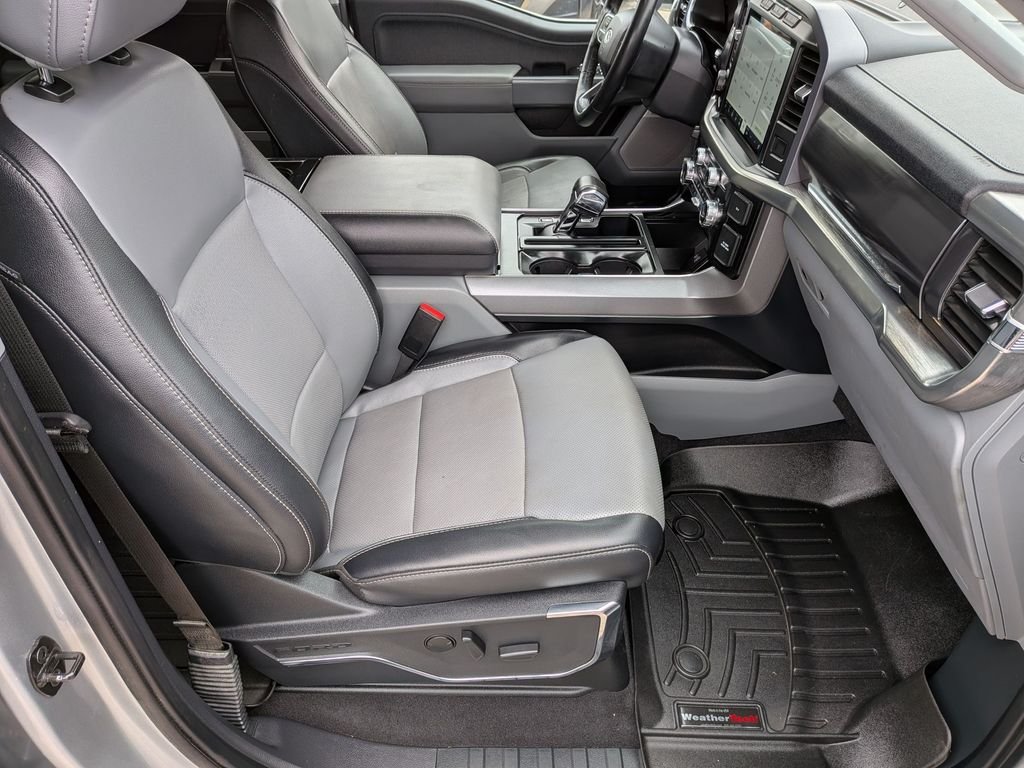 Used 2023 Silver Ford Lariat image 31