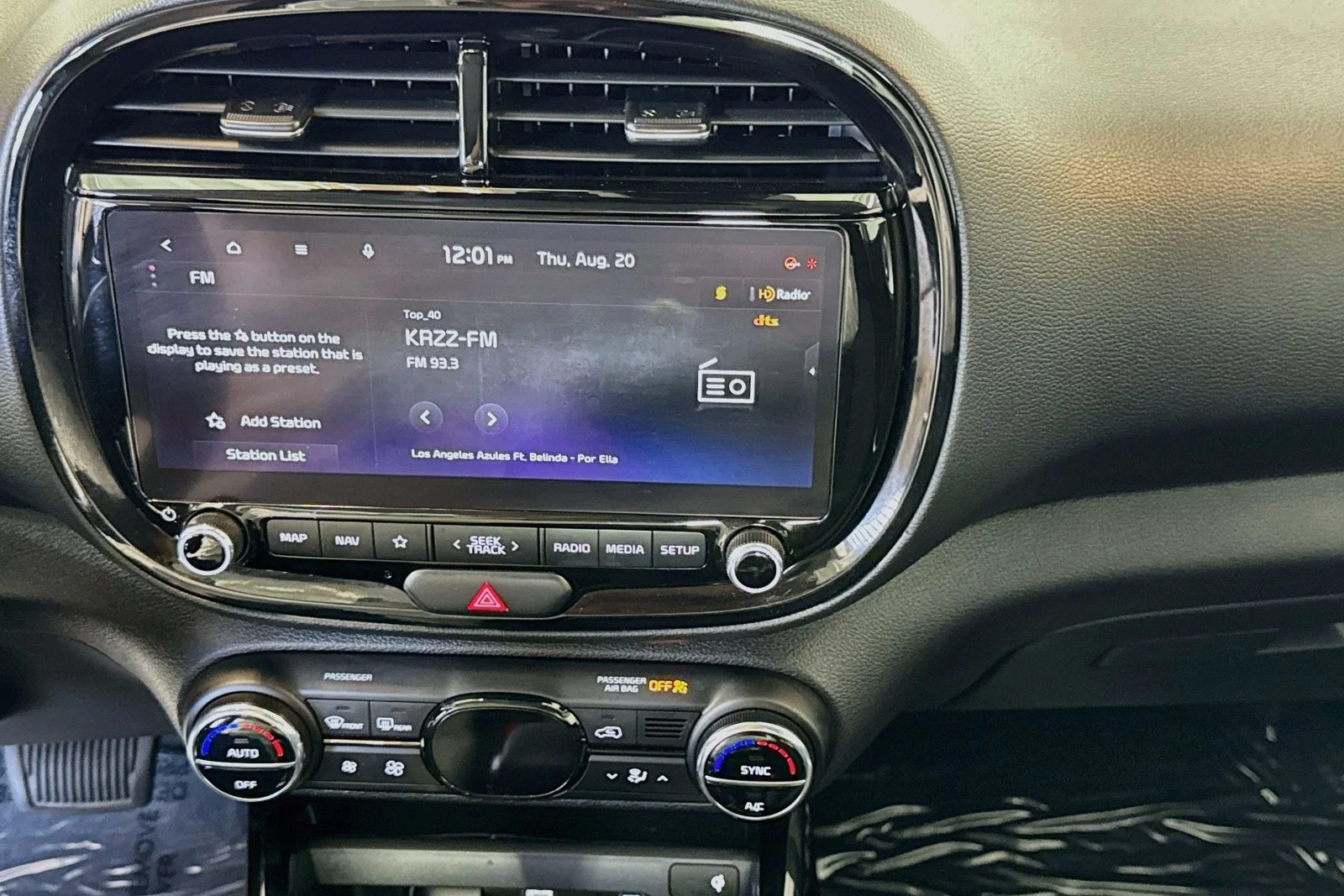 Used 2023 Gravity Gray Kia EX image 15