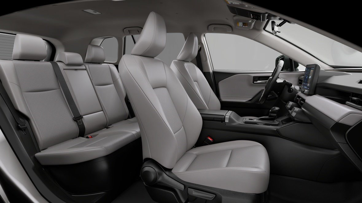 Used 2026 Cloud Toyota XLE Premium image 28