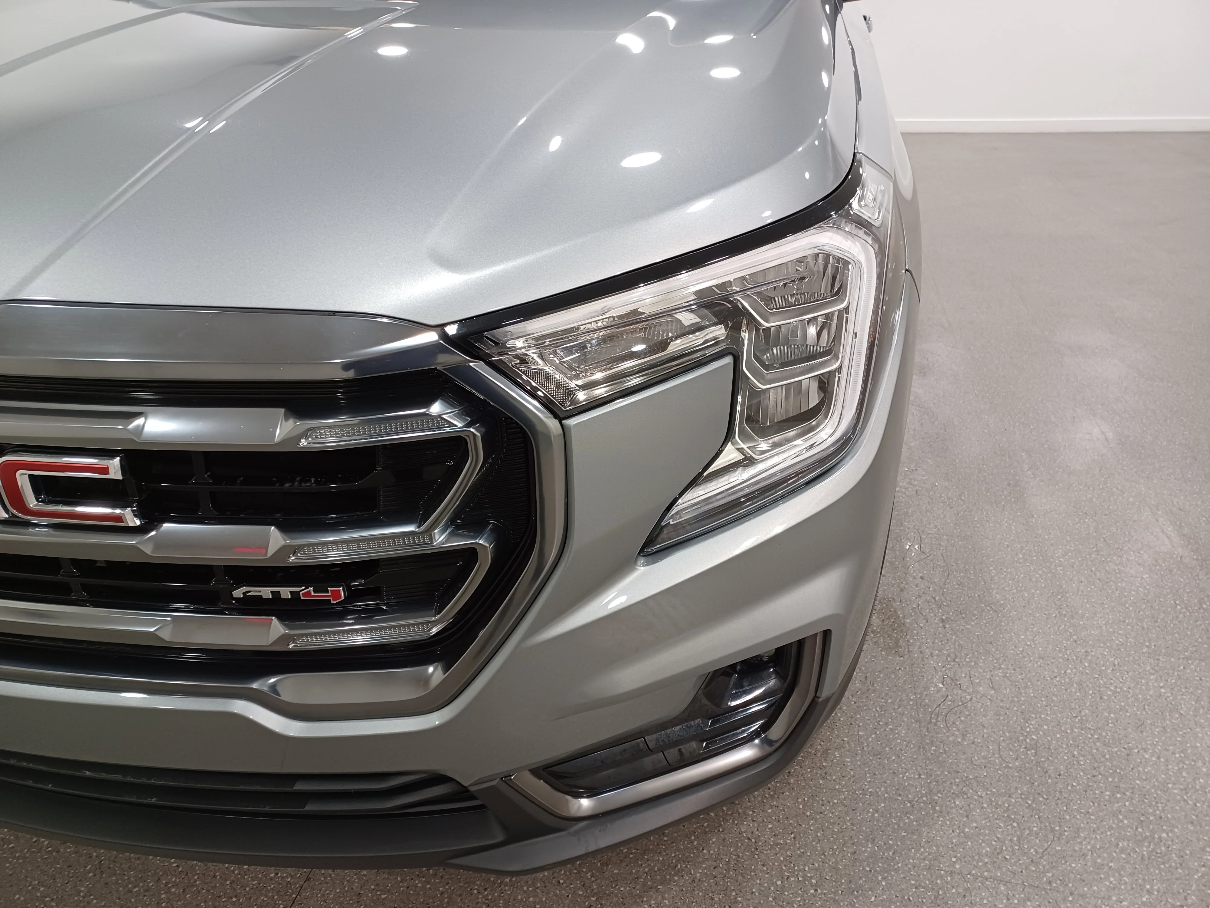 Certified Used 2024 Gray GMC AT4 AWD *Adaptive Cruise | Remote Start | Htd Wheel & Leather | Blind Spot Detection | Park Assist image 5