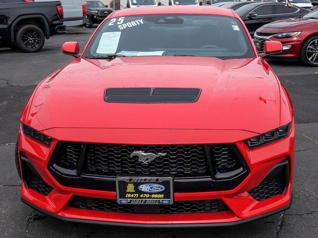Used 2025 Red Ford  image 5