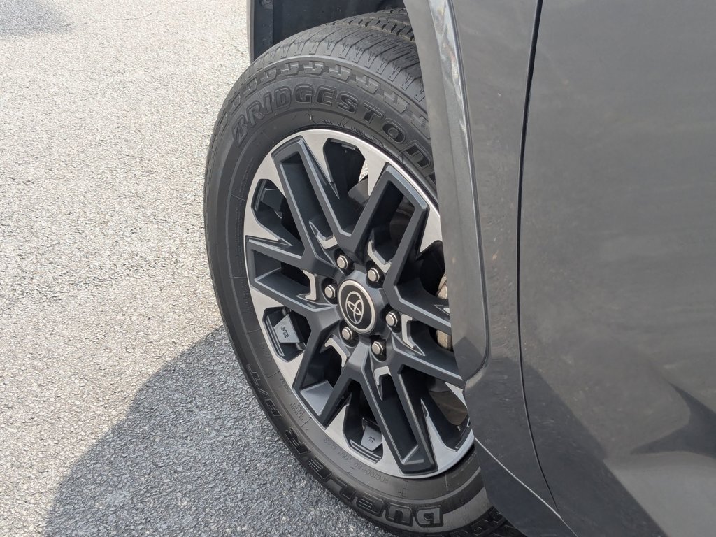 Used 2023  Toyota Limited image 9