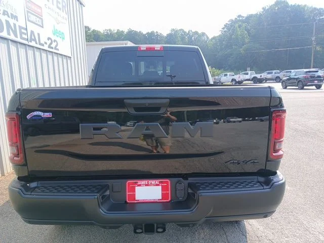 New 2026 Diamond Black Crystal Pearl-Coat Exterior Paint RAM Tradesman image 5