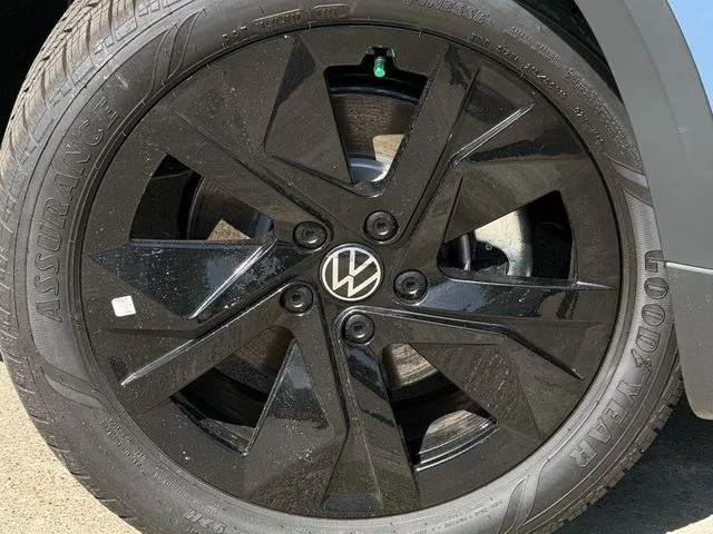 New 2026 Blue Volkswagen 1.5T SE image 6