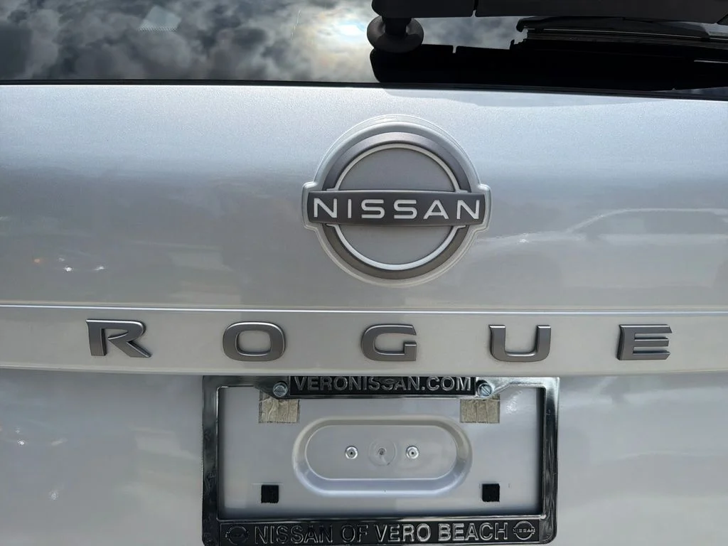 Certified Used 2024 Silver Nissan S image 9