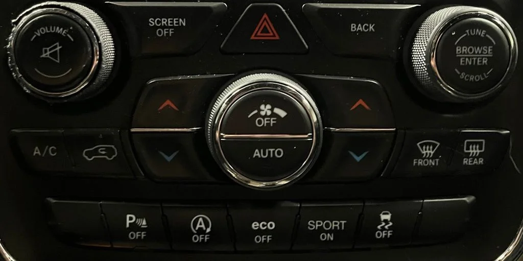 Used 2016 Gray Jeep Limited image 38