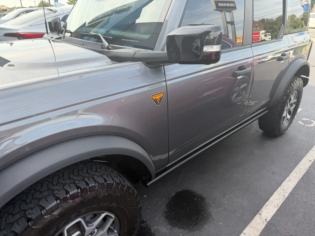 Used 2025 Gray Ford Badlands image 6