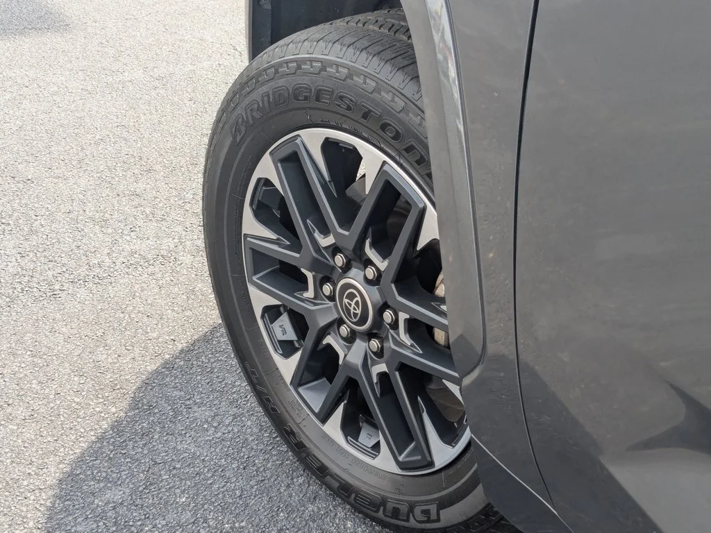 Used 2023  Toyota Limited image 9